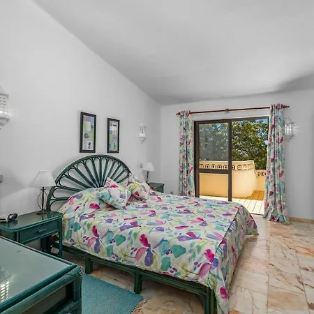 Stunning With Sea Views In Villa Carvoeiro